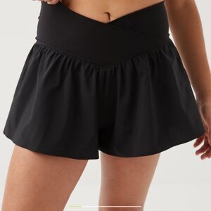 OFFLINE By Aerie Real Me Crossover
Flowy Short in Black